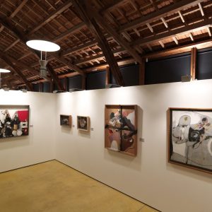 Vista panoràmica de l'exposició Col·lecció Bassat. Art Contemporani de Catalunya 1970-1979 (I) de la Col·lecció Bassat 5