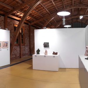 Vista panoràmica de l'exposició Col·lecció Bassat. Art Contemporani de Catalunya 1980-1989 (I) de la Col·lecció Bassat 3