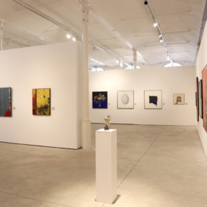 Vista panorámica de la exposición Colección Bassat. Arte Contemporáneo de Cataluña 1940-1979. Tecla Sala 7