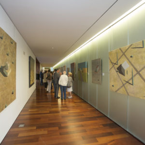 Vista panorámica de la exposición Colección Bassat. Arte Contemporáneo. Lienzo Norte, Ávila 1