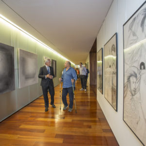 Vista panorámica de la exposición Colección Bassat. Arte Contemporáneo. Lienzo Norte, Ávila 7